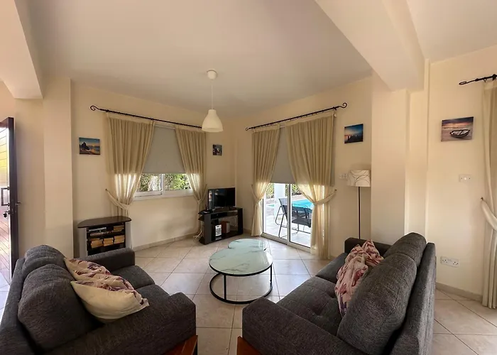 Villa Demetra, Coral Bay